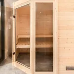 Beautiful In With Sauna *