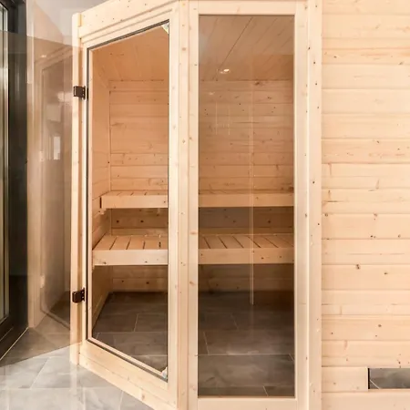 Beautiful In With Sauna *